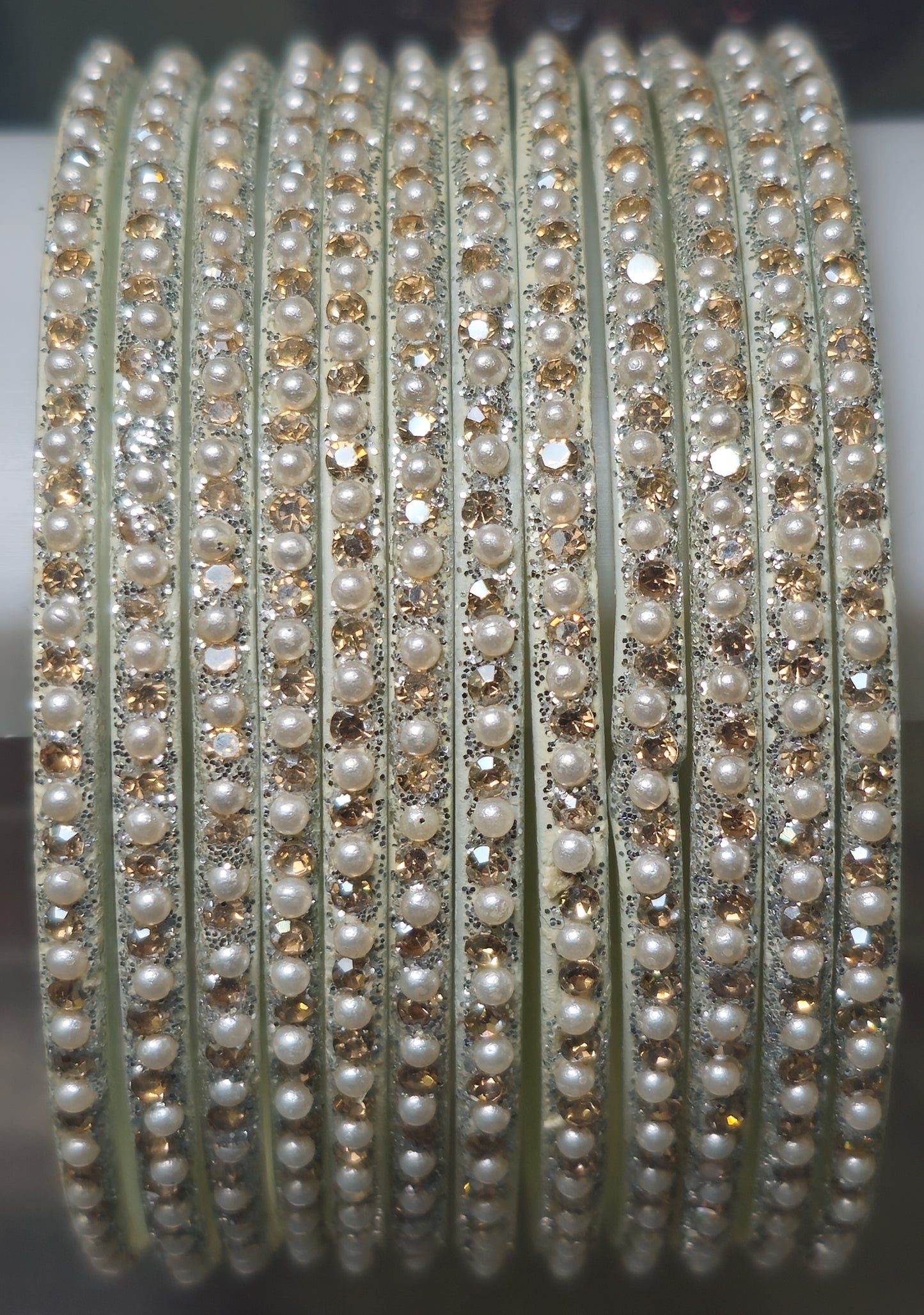 Vinveli Glass Bangle (Dozen - 12 Bangle)