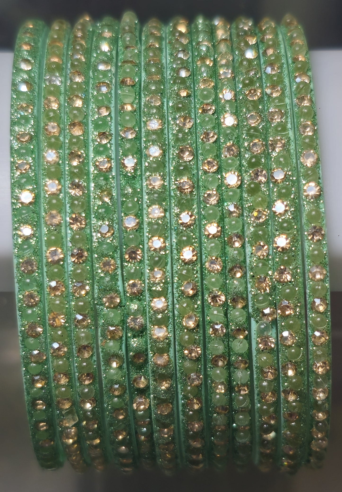 Vinveli Glass Bangle (Dozen - 12 Bangle)