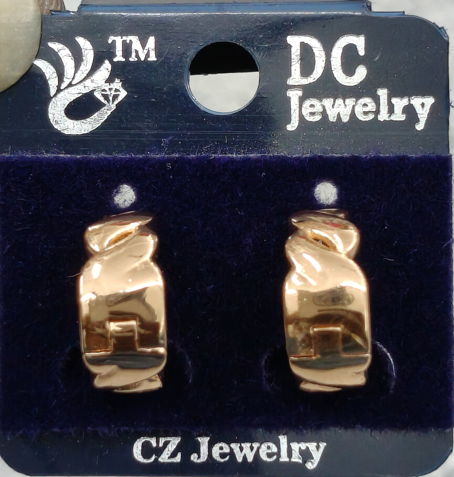 FANCY GOLD POLISH HOOP EARRING