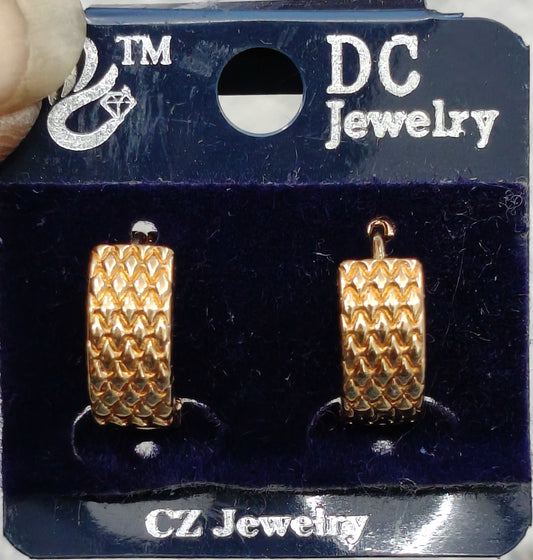 FANCY GOLD POLISH HOOP EARRING