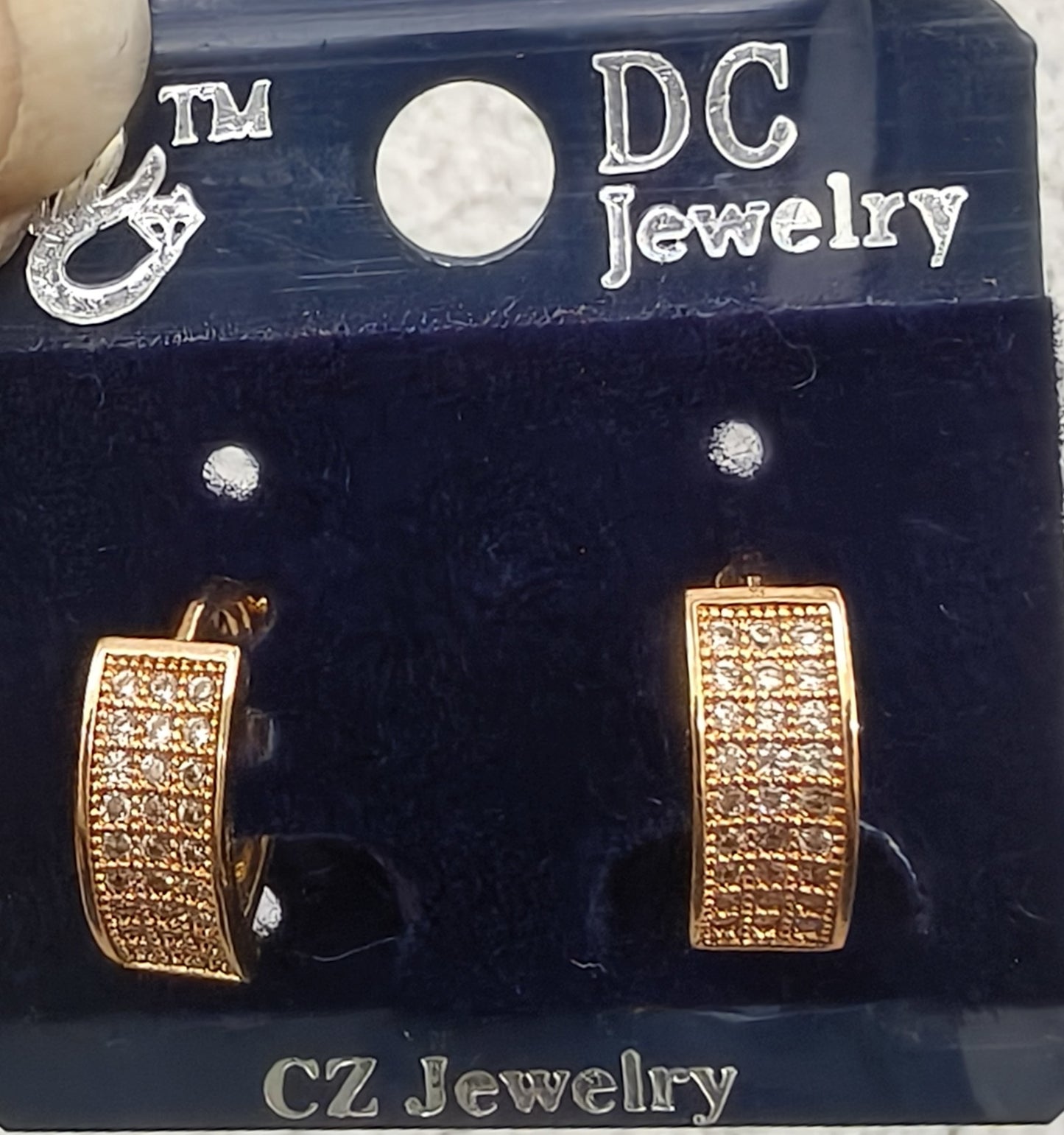 AD GOLD POLISH HOOP EARRING