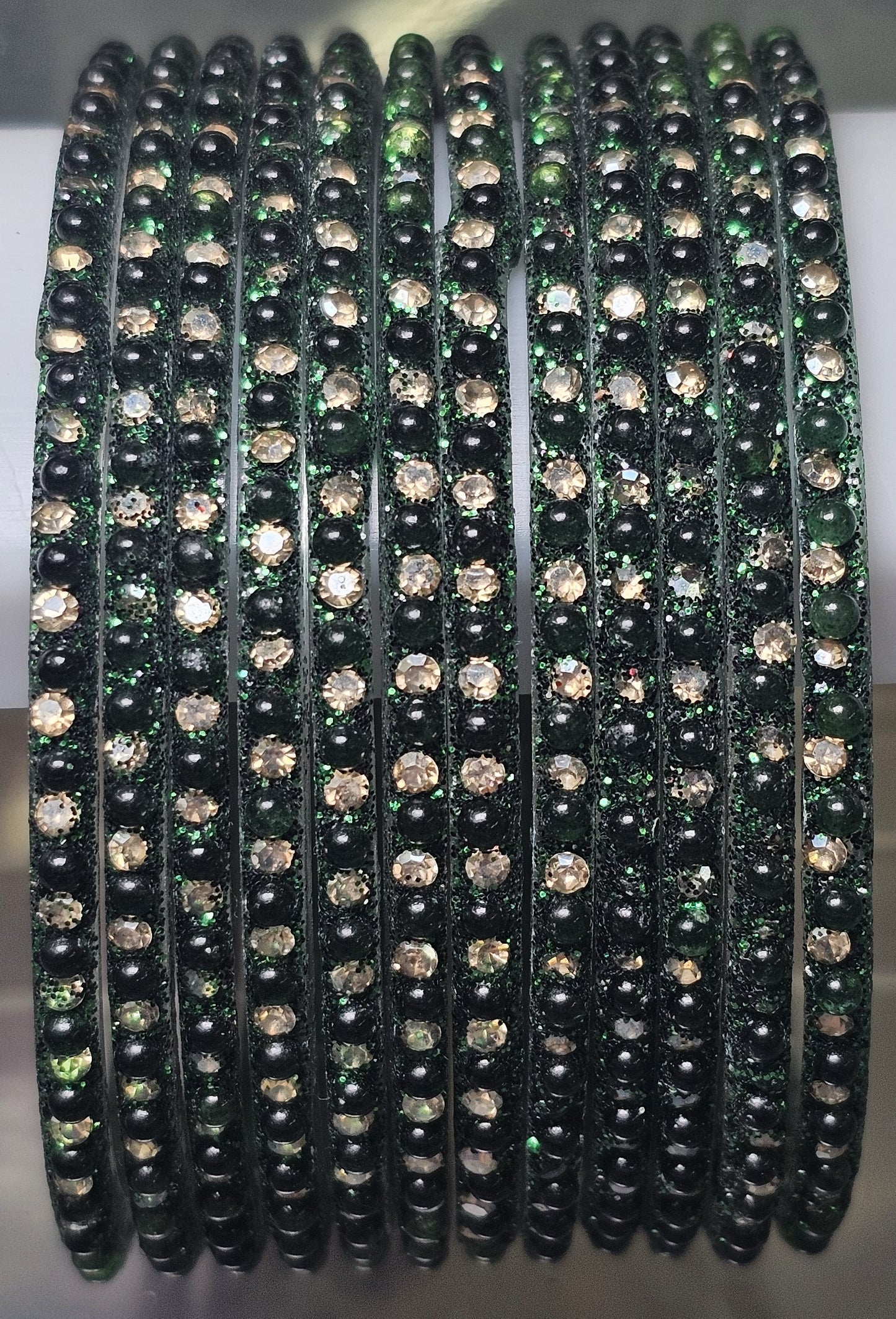 Vinveli Glass Bangle (Dozen - 12 Bangle)